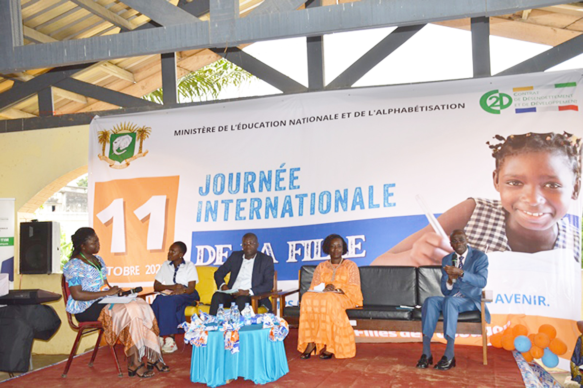 Journée internationale de la jeune fille : pour un meilleur accès de la jeune fille aux études secondaires et supérieures. Journée internationale de la jeune fille : pour un meilleur accès de la jeune fille aux études secondaires et supérieures.