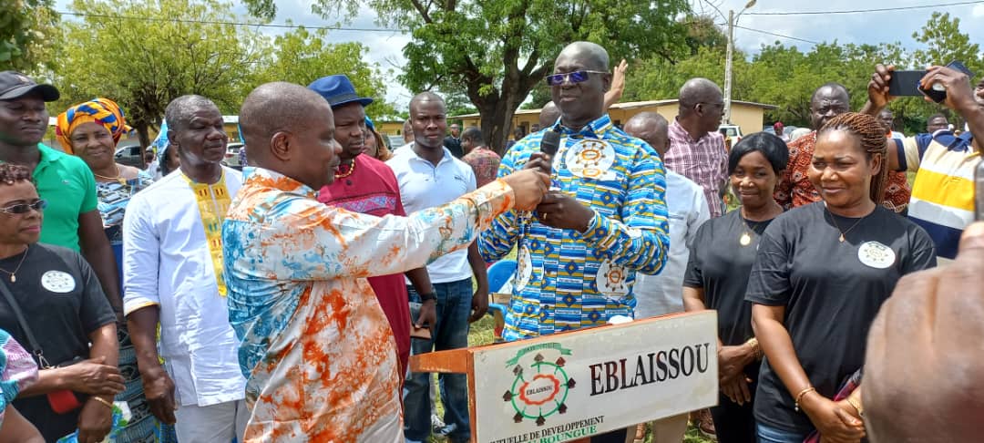 Bouaké/ Un opérateur économique offre un bâtiment de 3 classes à son village Bouaké/ Un opérateur économique offre un bâtiment de 3 classes à son village