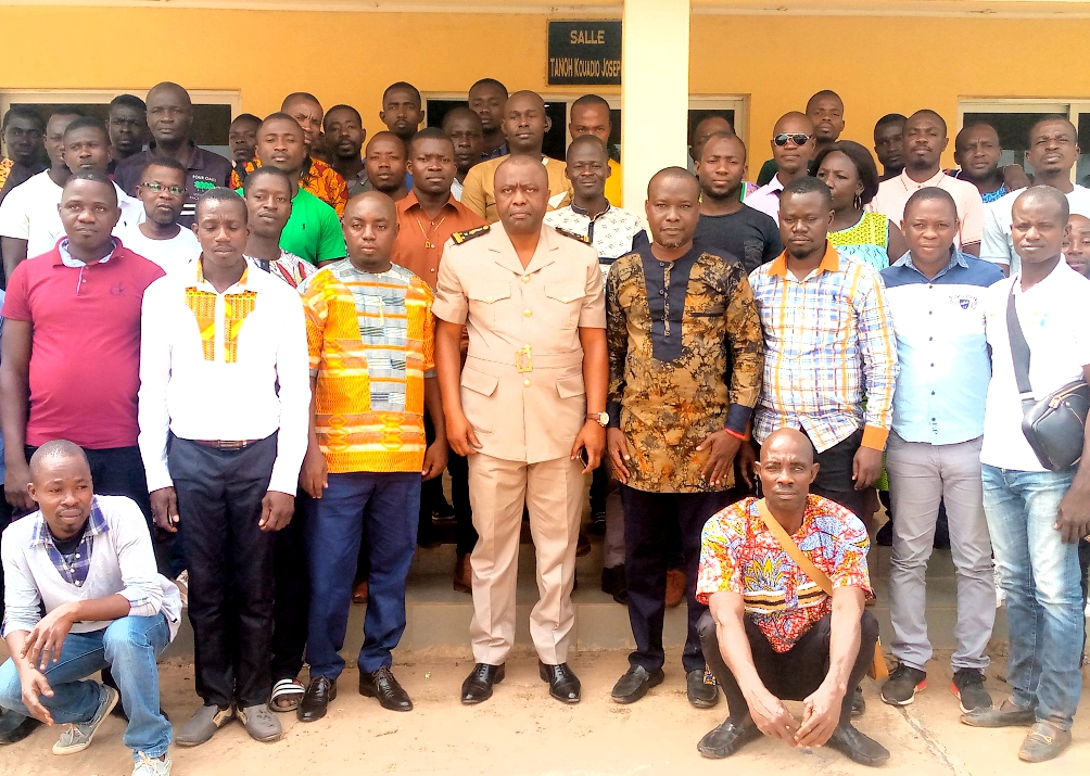 Un préfet à la jeunesse ivoirienne/ " L'horizon n'est pas sombre pour vous" Un préfet à la jeunesse ivoirienne/ " L'horizon n'est pas sombre pour vous"