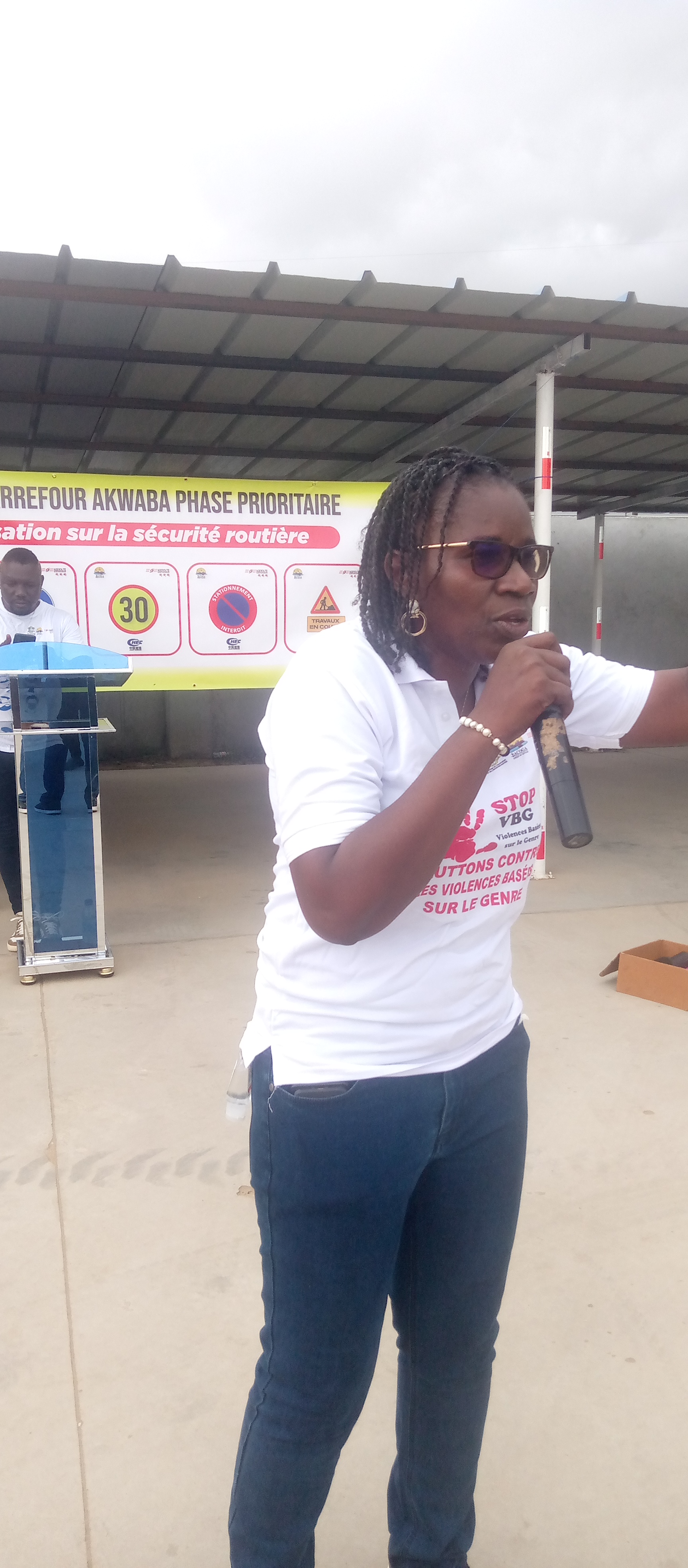 Mme Koudou Josiane présidente de l'Ong Ipsdh Mme Koudou Josiane présidente de l'Ong Ipsdh