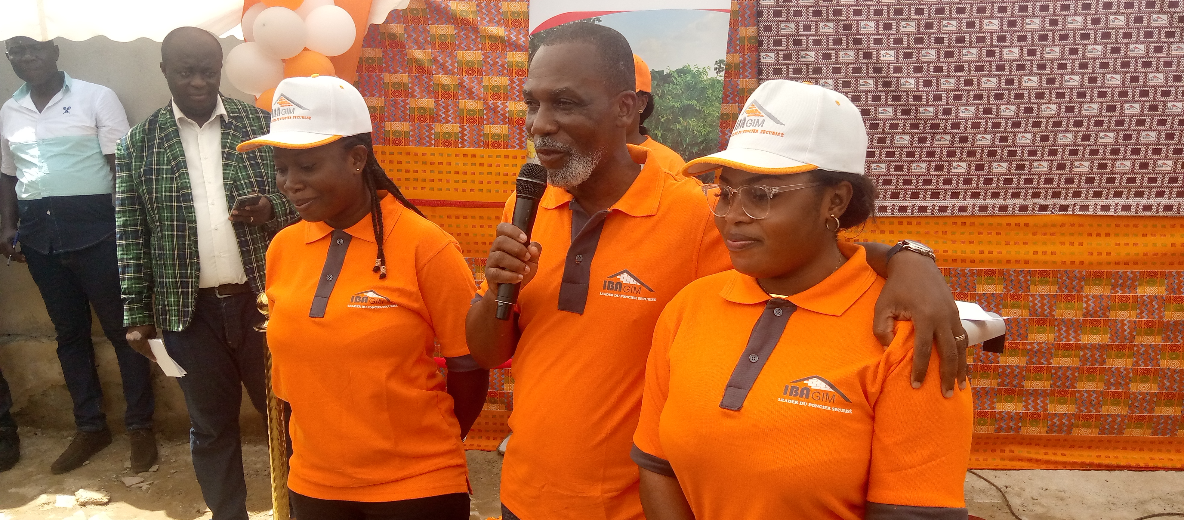 Dénis Mélèdje, Dg d'Ibagim a présenté l'équipe de l'agencede Dabou