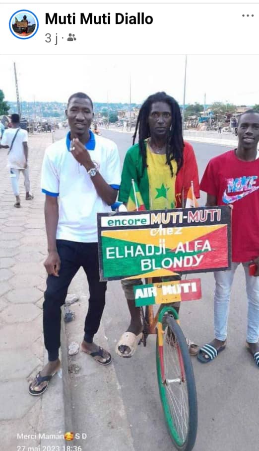 Le jeune sénégalais a bravé Dakar-Abidjan à vélo pour rencontrer Alpha Blondy