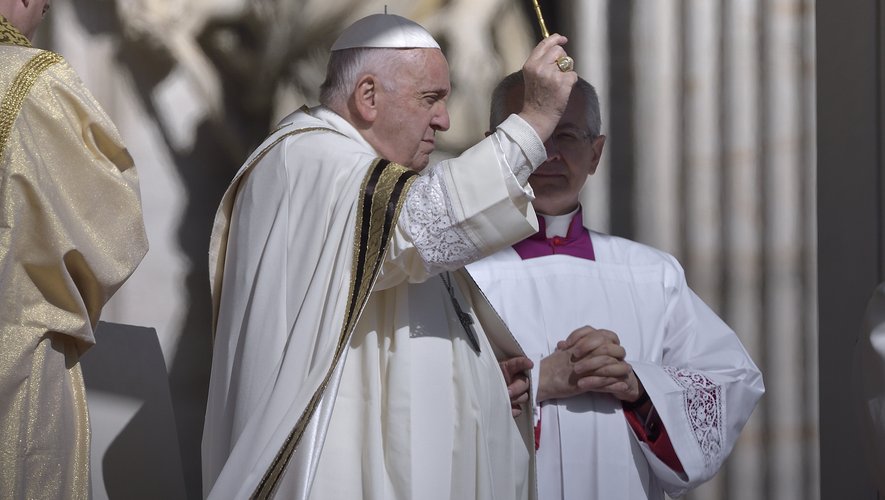 Des nouvelles informations sur la santé du pape François, hospitalisé depuis le 7 juin.