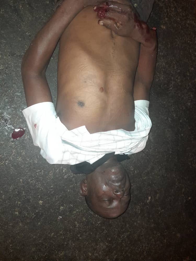 L'autre a également été tué sur le coup L'autre a également été tué sur le coup