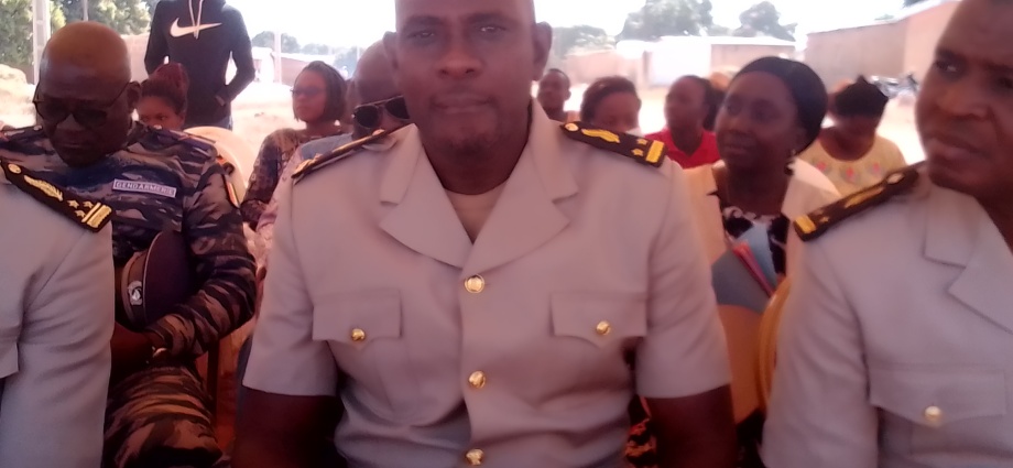 Le sous préfet de Bahouakaha, Jean Paul Beugré œuvre à la salubrité de sa circonscription Le sous préfet de Bahouakaha, Jean Paul Beugré œuvre à la salubrité de sa circonscription