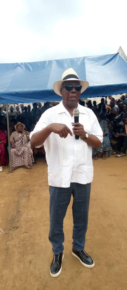 Le ministre gouverneur a ramené le calme à Lopou Le ministre gouverneur a ramené le calme à Lopou