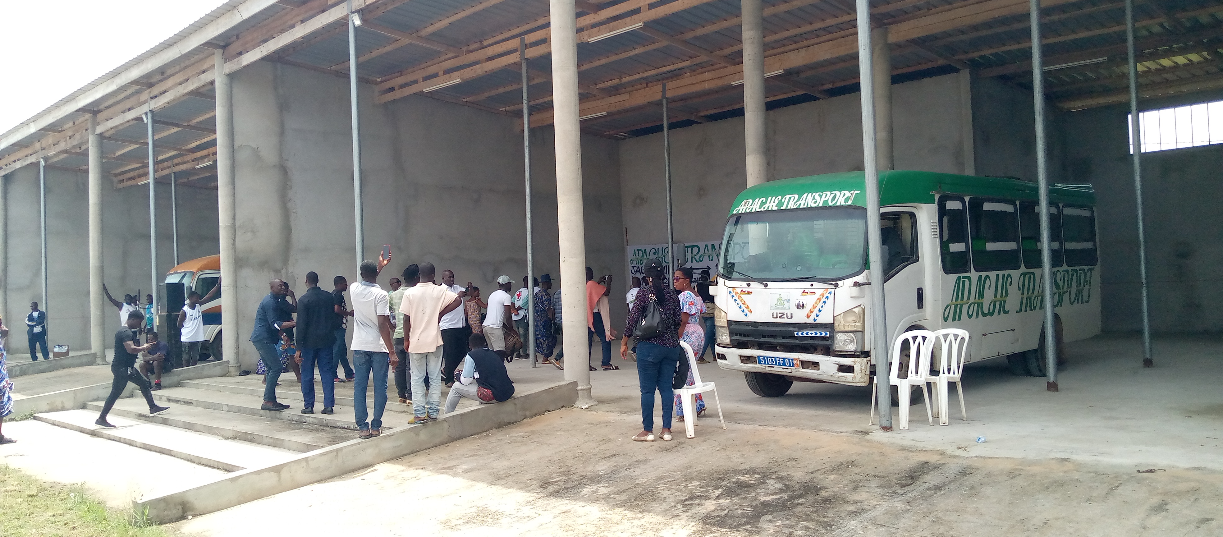 Une vue de la nouvelle gare routière de Jacqueville Une vue de la nouvelle gare routière de Jacqueville