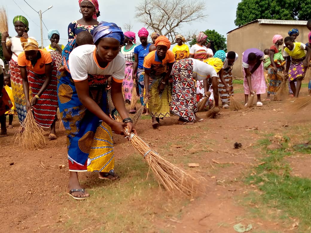 Les femmes de Bahouakaha s'activent pour la fête de l'indépendance Les femmes de Bahouakaha s'activent pour la fête de l'indépendance