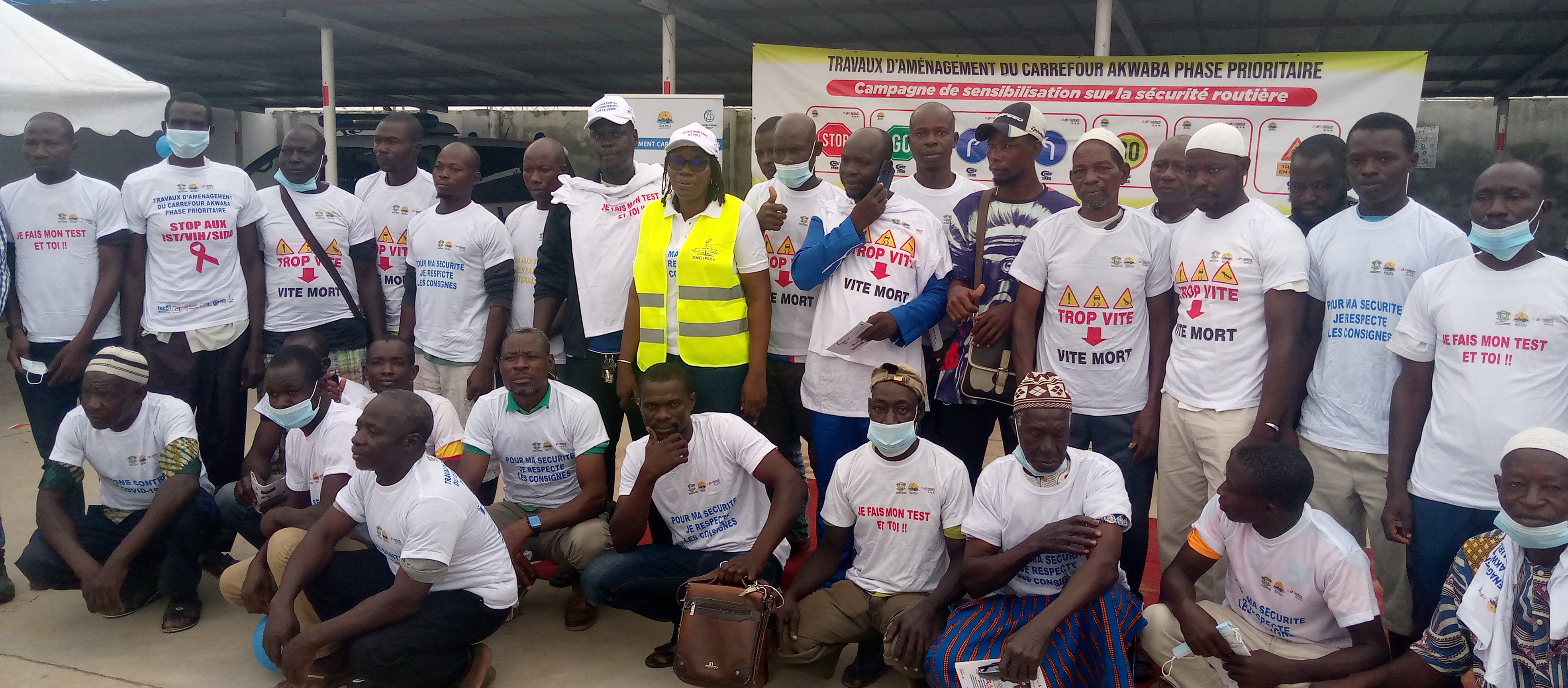 Chantier du carrefour Akwaba/ Une ONG prône "Zéro accident et zéro viol" Chantier du carrefour Akwaba/ Une ONG prône "Zéro accident et zéro viol"