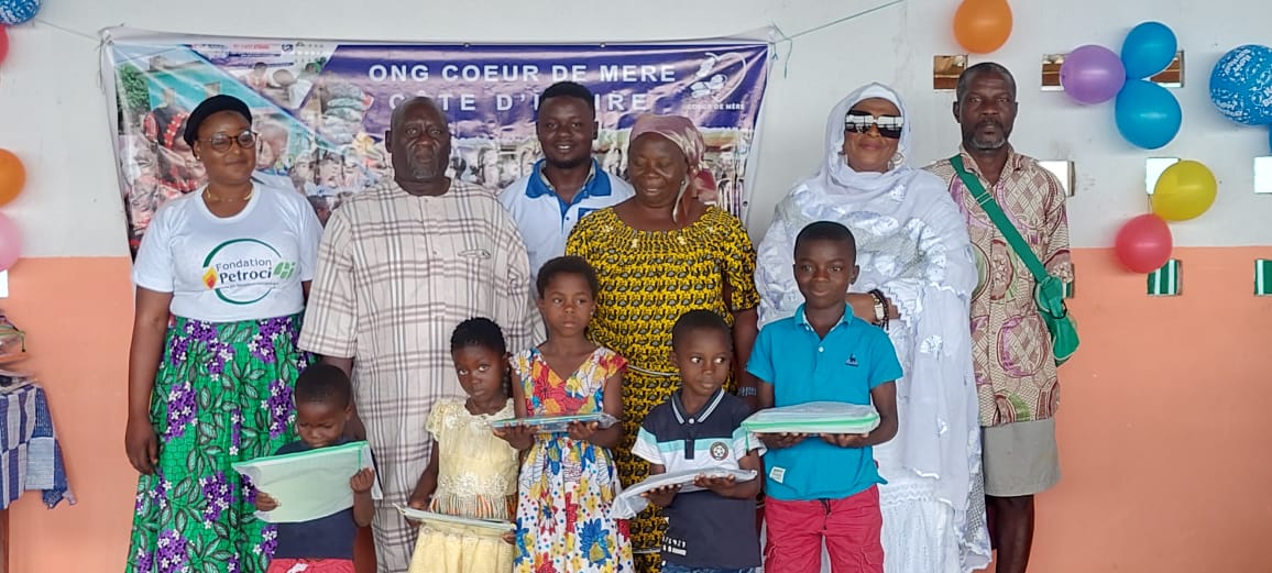 Bienfaisance/L'Ong cœur de mère offre des kits aux élèves orphelins de 9 villages de Dabou.