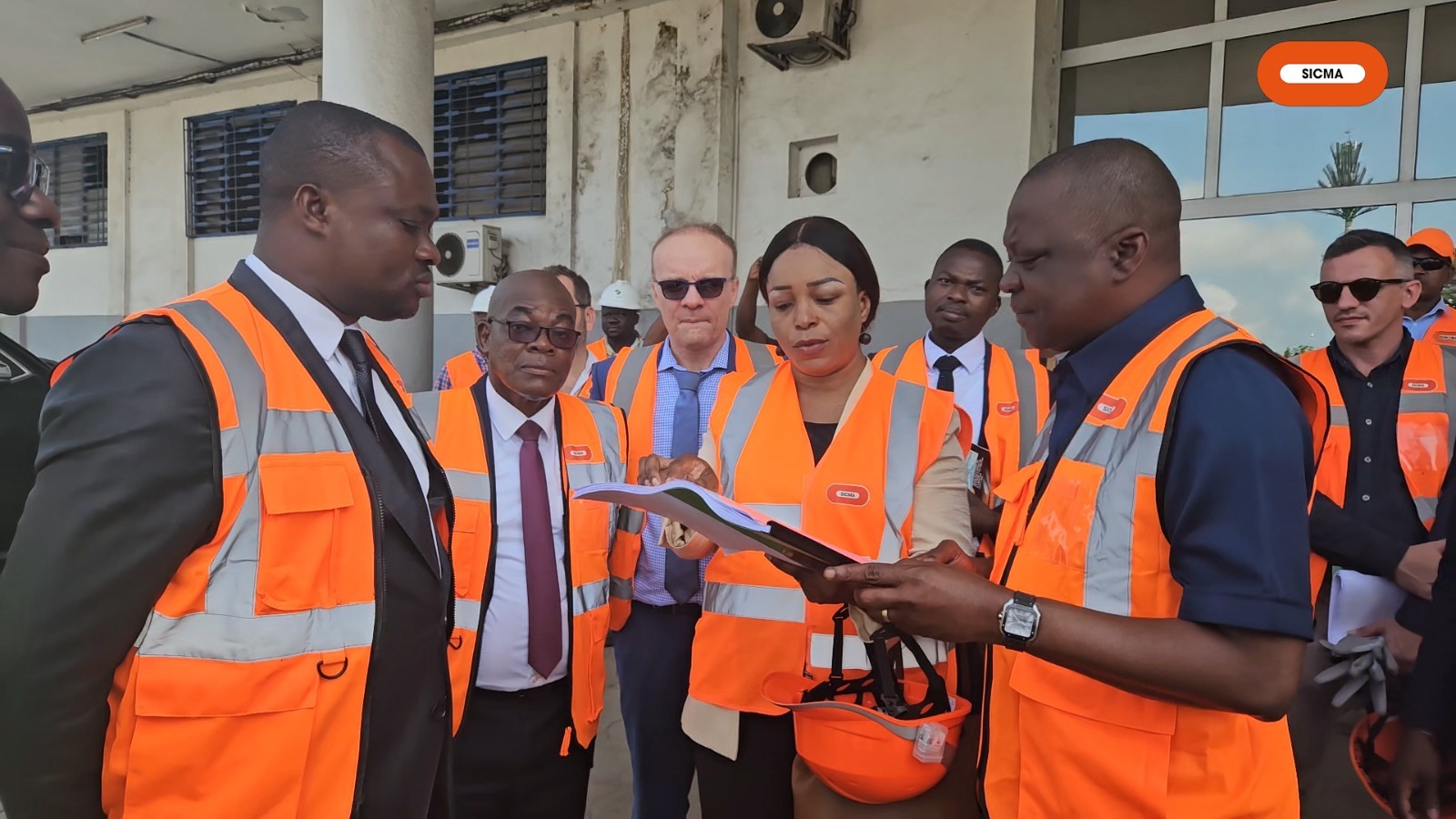 Le ministre Amadou Koné sur le site du métro d'Abidjan