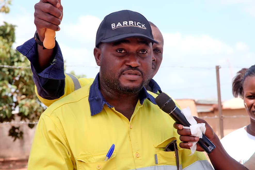 Projets communautaires/La compagnie minière de Tongon offre une unité de fabrique de savon aux femmes Projets communautaires/La compagnie minière de Tongon offre une unité de fabrique de savon aux femmes