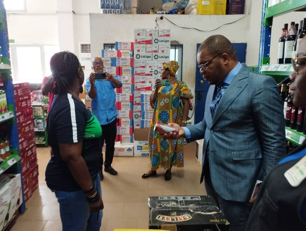 Tout a été passé au peigne fin Tout a été passé au peigne fin