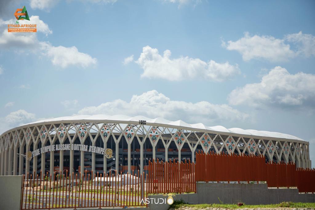 Le stade olympique Alassane Ouattara d'Ebimpé a désormais fière allure Le stade olympique Alassane Ouattara d'Ebimpé a désormais fière allure