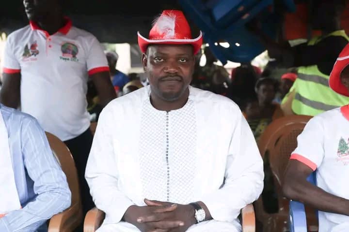 Le donateur, Dr Dély Mamadou Le donateur, Dr Dély Mamadou