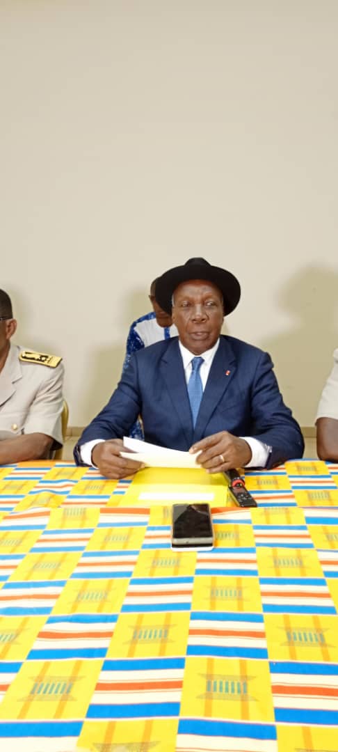 Le ministre gouverneur du district autonome des Lagunes, M. Vincent Essoh Lohouess Le ministre gouverneur du district autonome des Lagunes, M. Vincent Essoh Lohouess