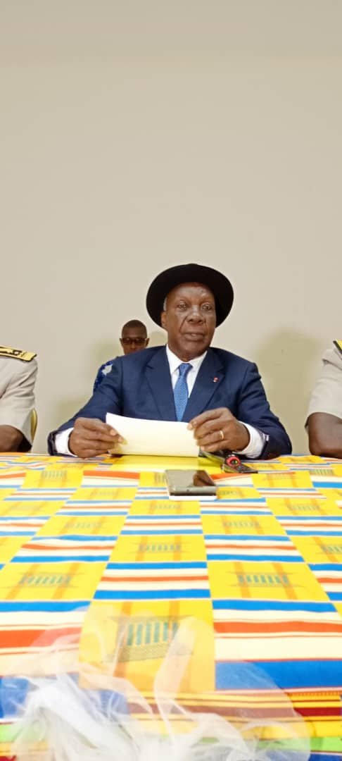 Le ministre gouverneur du district autonome des Lagunes, M. Vincent Essoh Lohouès Le ministre gouverneur du district autonome des Lagunes, M. Vincent Essoh Lohouès