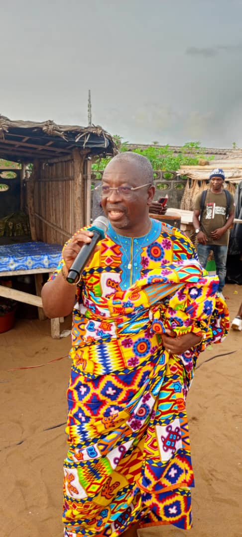 Le nouveau chef d'Akrou, M. Tékri Akadjé Gervais Le nouveau chef d'Akrou, M. Tékri Akadjé Gervais