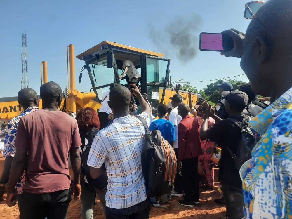Gagnoa/ Une niveleuse et deux camions pour la mairie Gagnoa/ Une niveleuse et deux camions pour la mairie