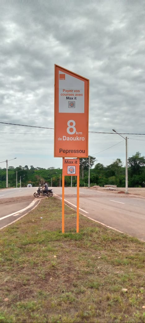 Inhumation du président H K Bédié/ Ce qui se passe à Pépressou, son village natal Inhumation du président H K Bédié/ Ce qui se passe à Pépressou, son village natal