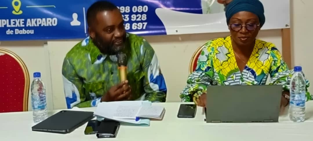 M. Lasm Blaise, initiateur de la formation des militants de la région des Grands Ponts M. Lasm Blaise, initiateur de la formation des militants de la région des Grands Ponts