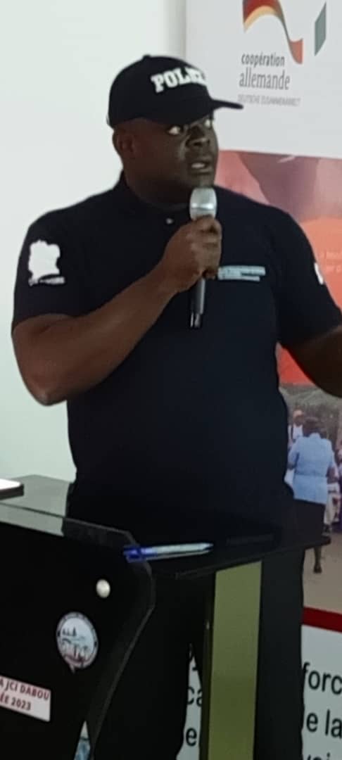 Le commissaire Attocoli Konan à donné les chiffres de la Ditt sur les cybercrimimels Le commissaire Attocoli Konan à donné les chiffres de la Ditt sur les cybercrimimels