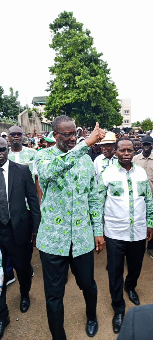 Tidiane Thiam lance la machine électorale du Pdci. à Dabou. " En démocratie le pouvoir s'acquiert sans machette , sans fusil "