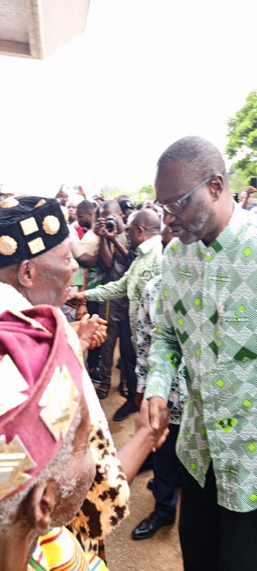 Tidiane Thiam lance la machine électorale du Pdci. à Dabou. " En démocratie le pouvoir s'acquiert sans machette , sans fusil "