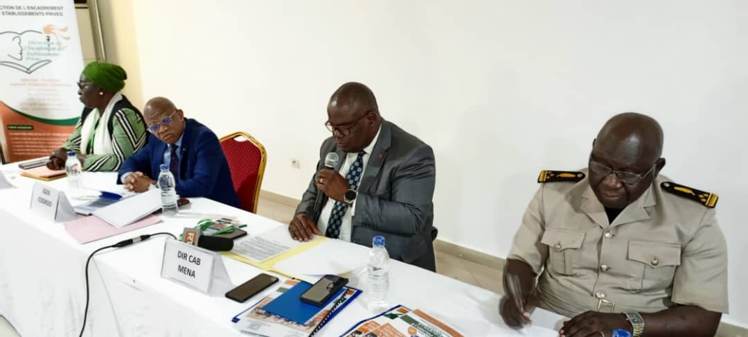 M. Kouadio Raoul, directeur de cabinet représentant la ministre Pr. Mariatou Koné M. Kouadio Raoul, directeur de cabinet représentant la ministre Pr. Mariatou Koné