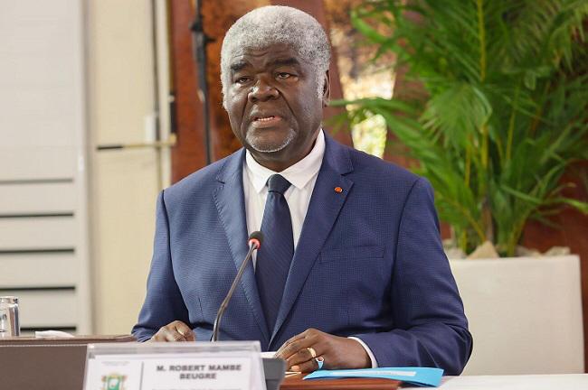 Le premier ministre Robert Beugré Mambé Le premier ministre Robert Beugré Mambé