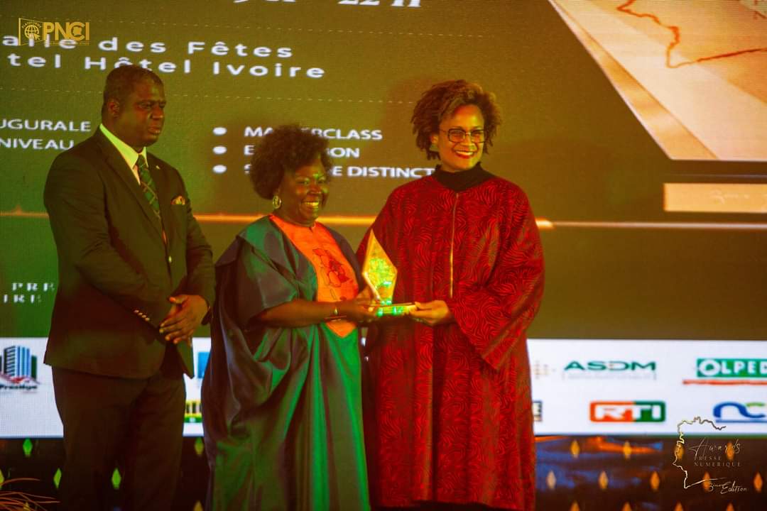 3 ème édition des Awards de la presse numérique/ L'ambassadeure, SeMme Jessica Davis Ba et les Usa à l'honneur 3 ème édition des Awards de la presse numérique/ L'ambassadeure, SeMme Jessica Davis Ba et les Usa à l'honneur