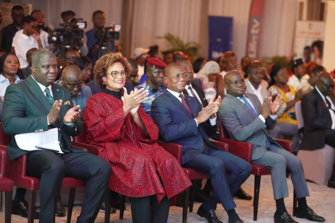 3 ème édition des Awards de la presse numérique/ L'ambassadeure, SeMme Jessica Davis Ba et les Usa à l'honneur 3 ème édition des Awards de la presse numérique/ L'ambassadeure, SeMme Jessica Davis Ba et les Usa à l'honneur