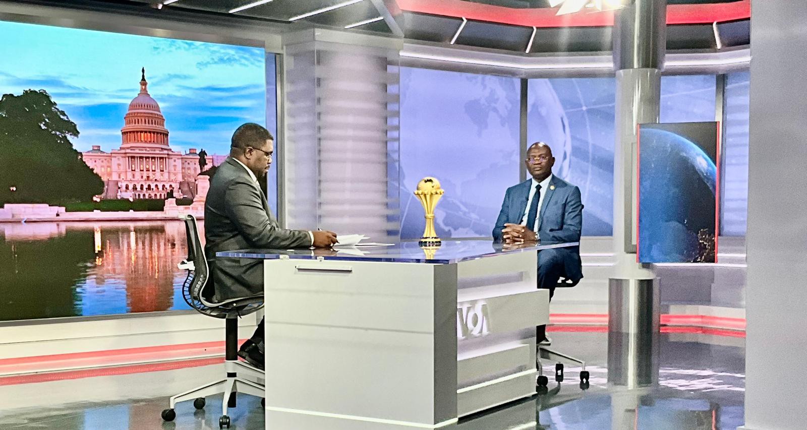 Le ministre ivoirien des Sports Metch Adjé Silas sur un plateau d'une télévision américaine Le ministre ivoirien des Sports Metch Adjé Silas sur un plateau d'une télévision américaine