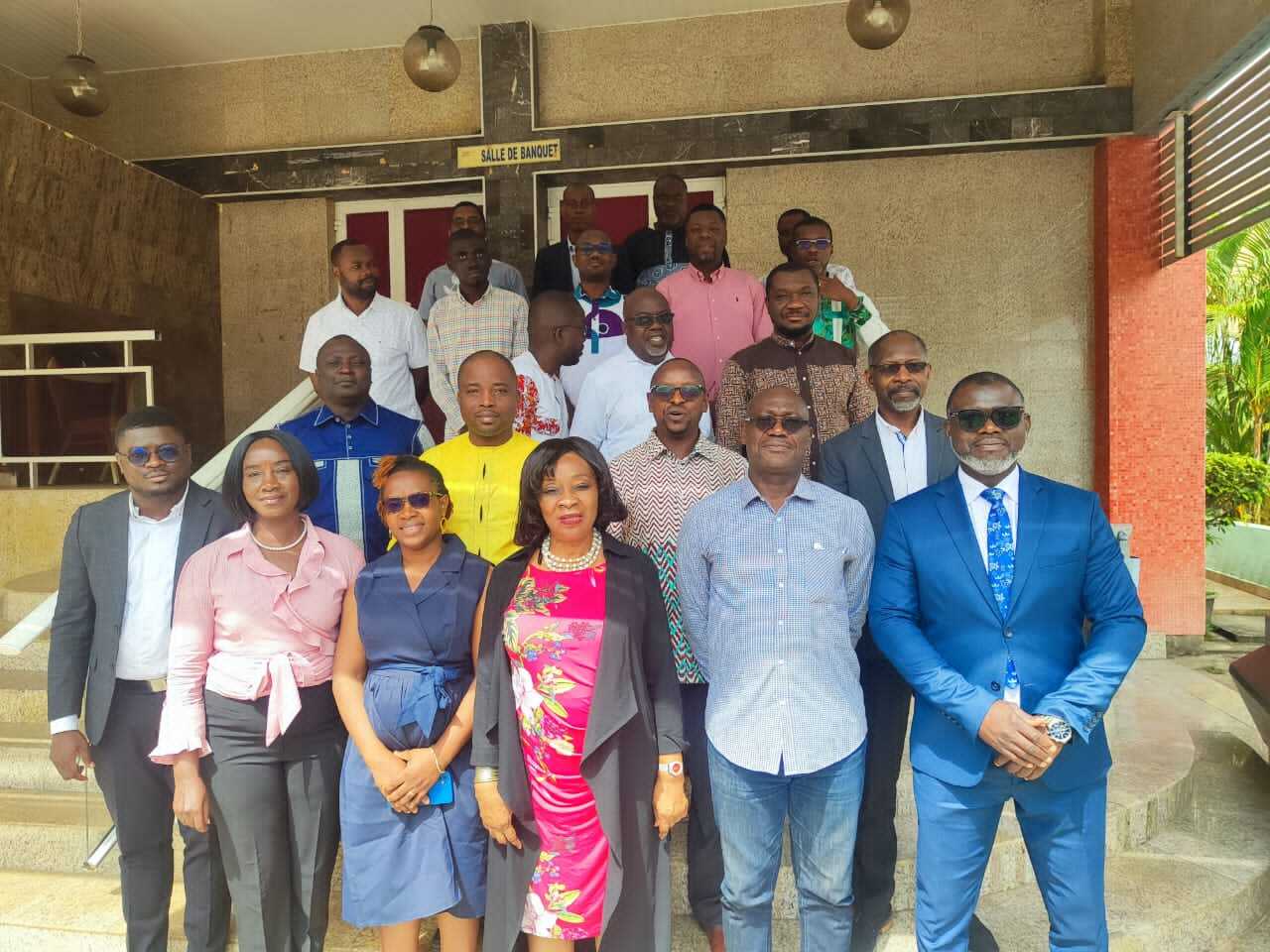 Formation des investigateurs sites de l'enquête de prévalence ponctuelle sur l'utilisation des antibiotiques : Une vingtaine de superviseurs formés Formation des investigateurs sites de l'enquête de prévalence ponctuelle sur l'utilisation des antibiotiques : Une vingtaine de superviseurs formés