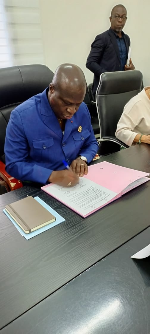 Dabou/ Signature d'accord-cadre avec l'Anader et la Csci/ Le Conseil régional jette les bases du vrai développement local. Dabou/ Signature d'accord-cadre avec l'Anader et la Csci/ Le Conseil régional jette les bases du vrai développement local.