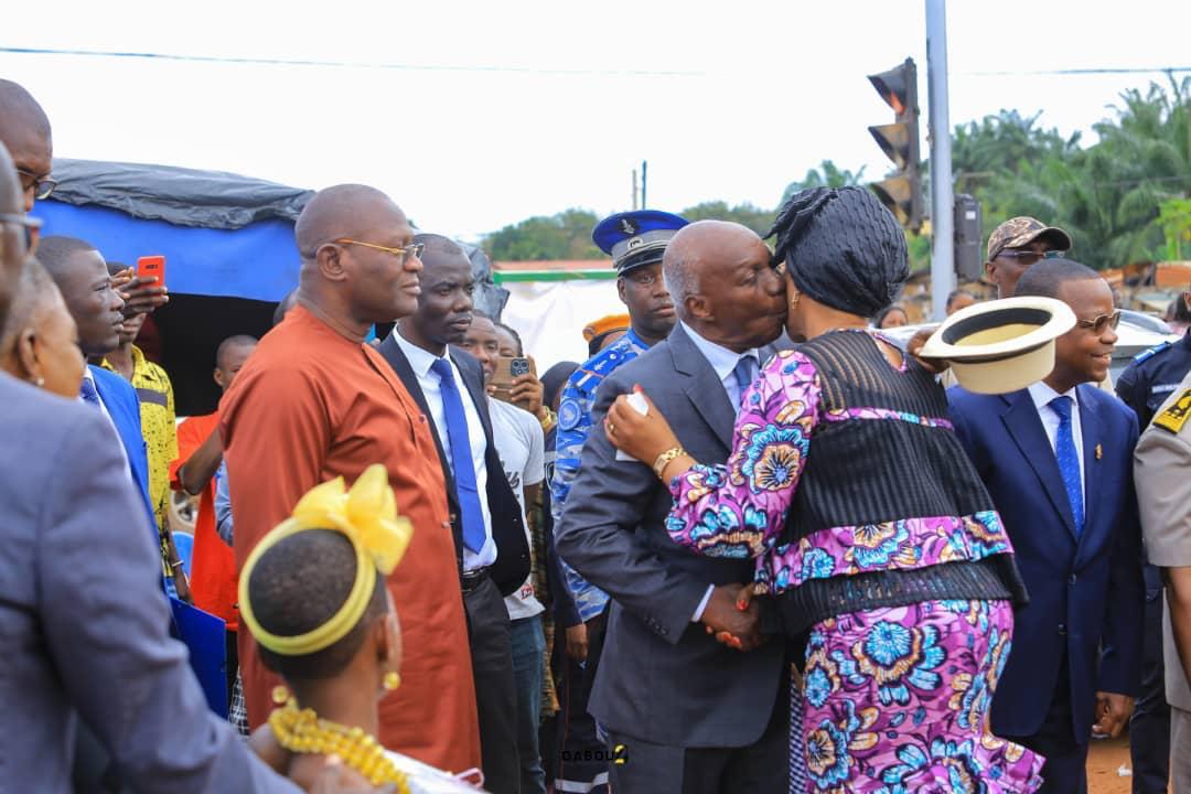 Assises nationales des femmes de Côte d'Ivoire à Dabou/ La ministre Touré Nassénéba mobilise 3 mille femmes à la vision du président Alassane Ouattara.  Assises nationales des femmes de Côte d'Ivoire à Dabou/ La ministre Touré Nassénéba mobilise 3 mille femmes à la vision du président Alassane Ouattara.