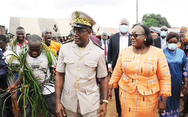 Bloléquin/ Le sous préfet de Tinhou relevé. Ce qu'on lui reproche. Bloléquin/ Le sous préfet de Tinhou relevé. Ce qu'on lui reproche.