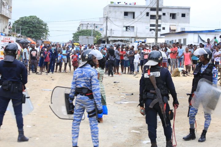 Crise de chefferie à  Akrou  (Jacqueville) / Après les violentes manifestations contre un arrêté, la police aux trousses des meneurs