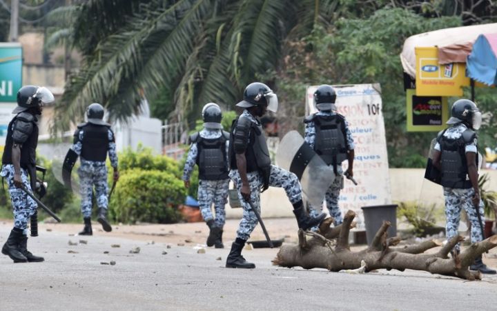 Crise de chefferie à  Akrou  (Jacqueville) / Après les violentes manifestations contre un arrêté, la police aux trousses des meneurs