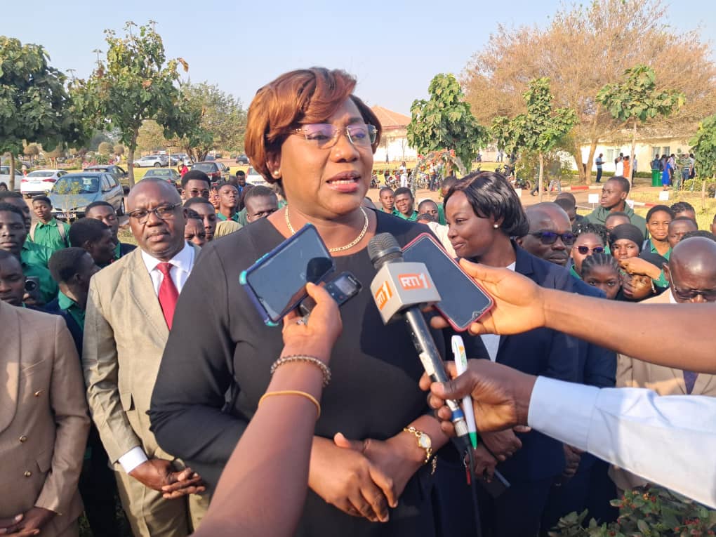 La la présidente  Pr Coulibaly Aoua Sougo, La la présidente  Pr Coulibaly Aoua Sougo,