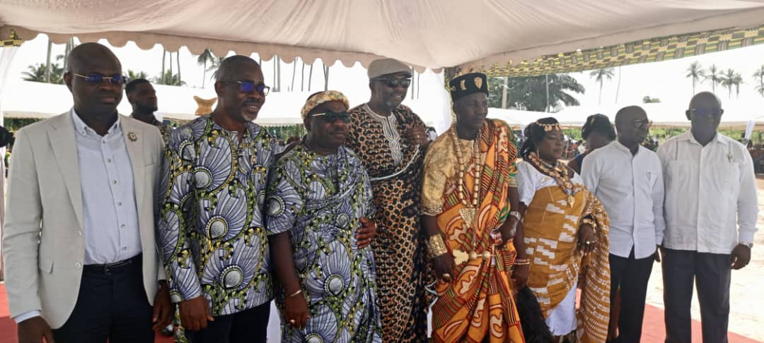 Jacqueville/ Érigé en village,  Tomatekro intronise son nouveau chef. Jacqueville/ Érigé en village,  Tomatekro intronise son nouveau chef.