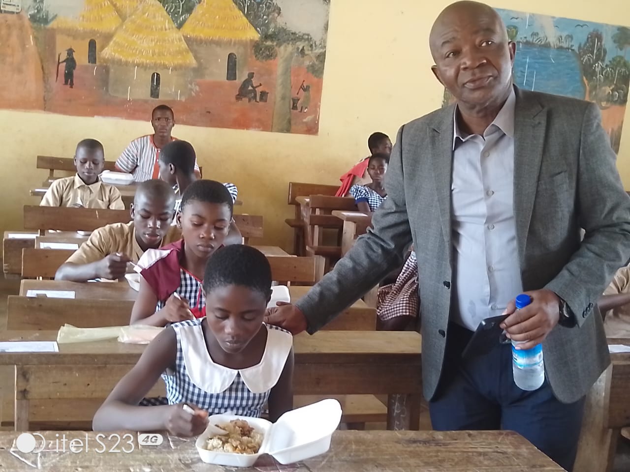 Examen du Cepe/ Un maire offre des repas aux candidats