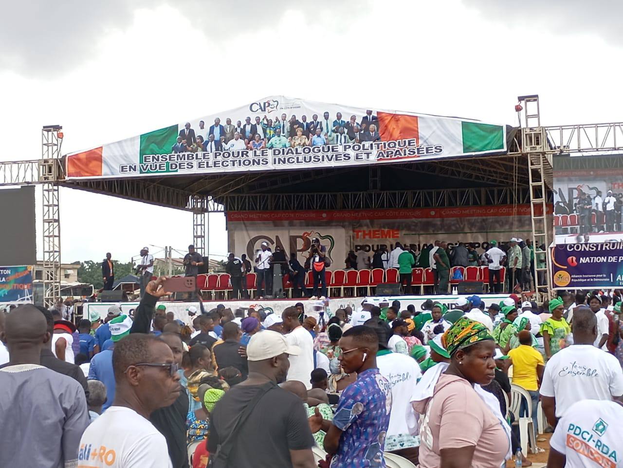 Côte d’ivoire – meeting de la CAP-CI : A l’espace figayo, l’opposition sonne l’alarme d’une démocratie en danger.