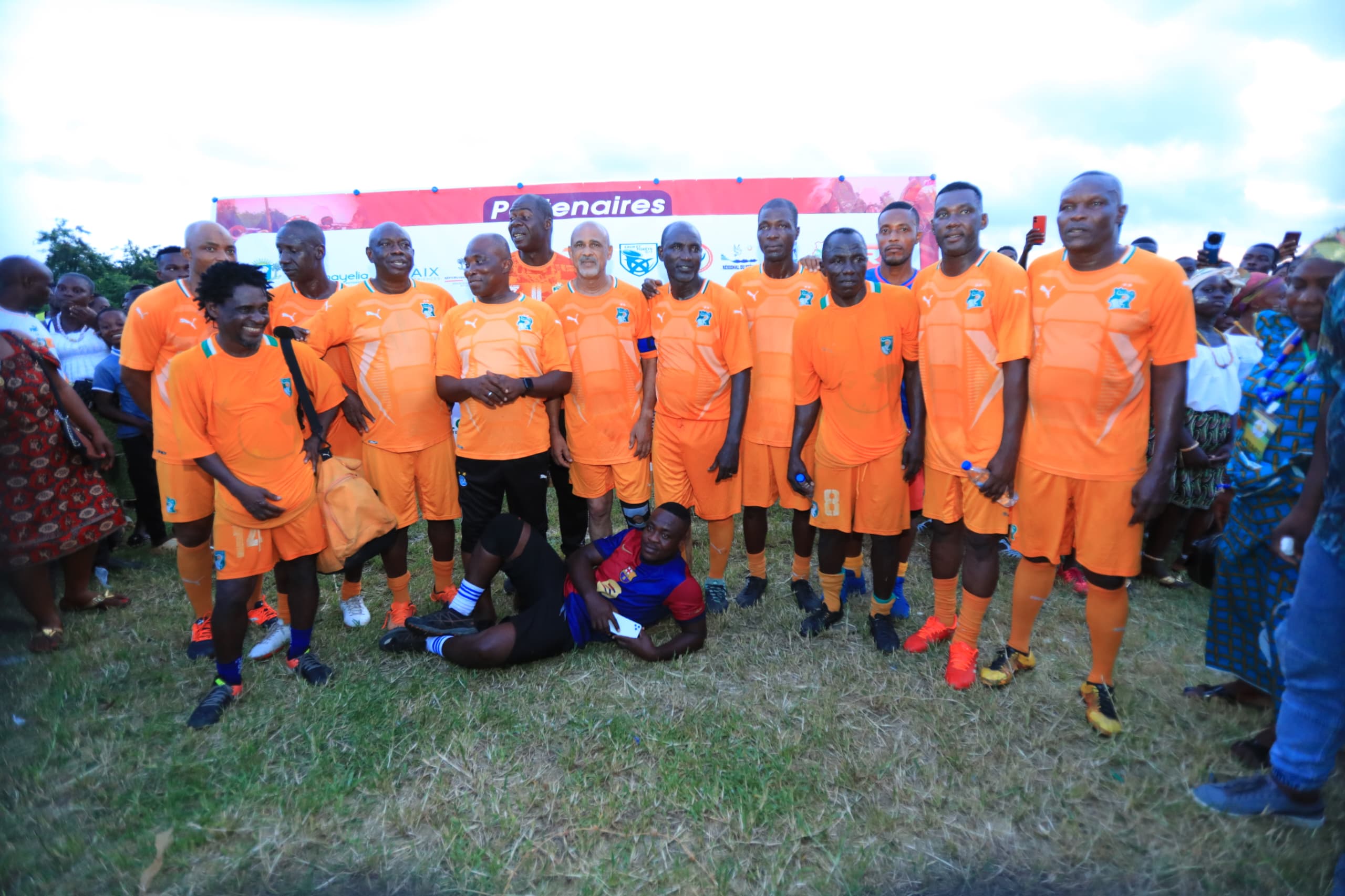 Fresco/ Les anciennes gloires Youssouf Fofana, Aka Kouamé, Ben Salah, Beugré Yago... illuminent le Zokpa festival Fresco/ Les anciennes gloires Youssouf Fofana, Aka Kouamé, Ben Salah, Beugré Yago... illuminent le Zokpa festival