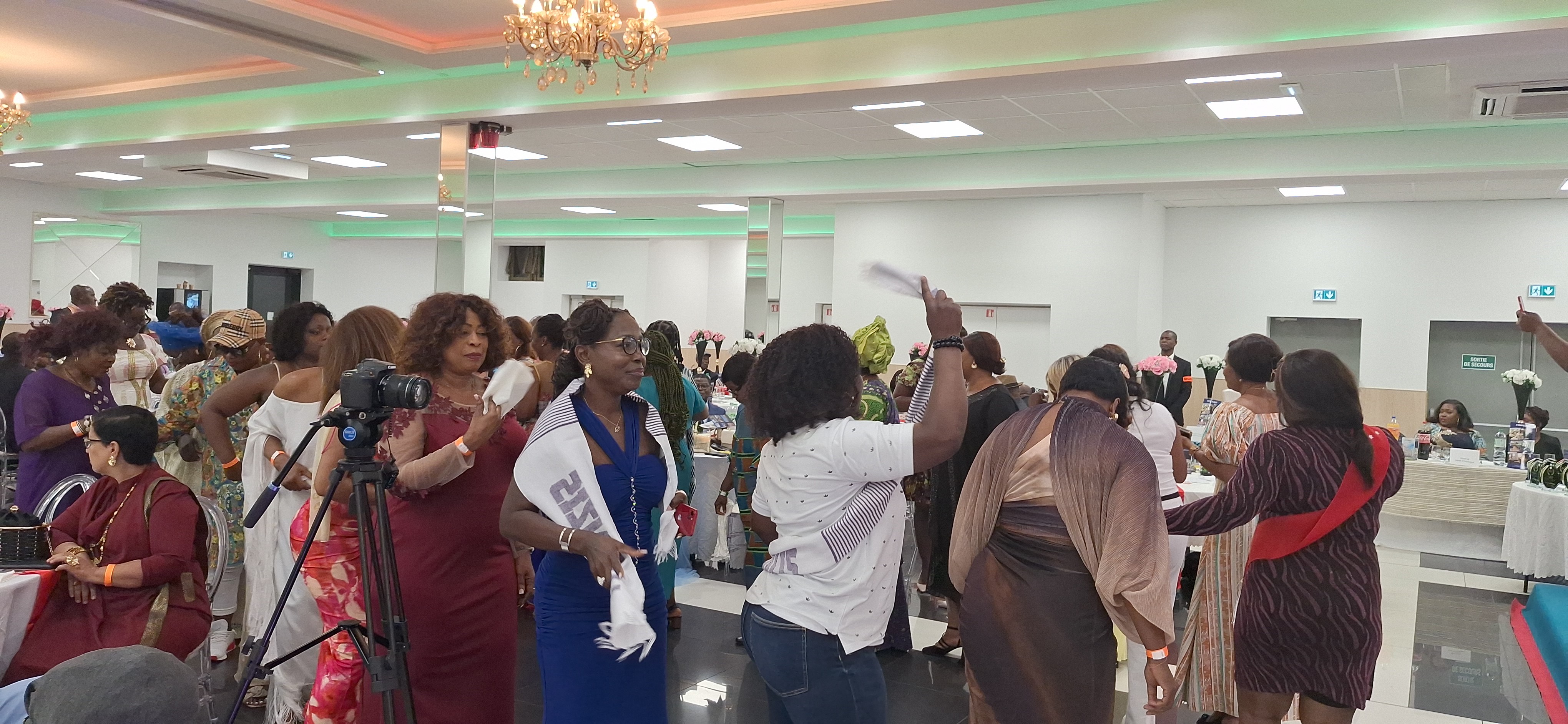 DINER GALA DU COLLECTIF S'UNIR POUR LA CÔTE D'IVOIRE 2025 À PARIS – 28 JUIN : Une ode vibrante à l’unité nationale et à l’excellence de la diaspora ivoirienne