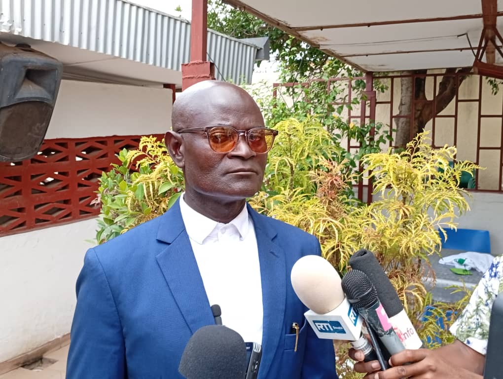 Média/Lancement du site Confidence 24.net/ Le promoteur Ladji Sanogo invite les journalistes à la rigueur et au professionnalisme Média/Lancement du site Confidence 24.net/ Le promoteur Ladji Sanogo invite les journalistes à la rigueur et au professionnalisme