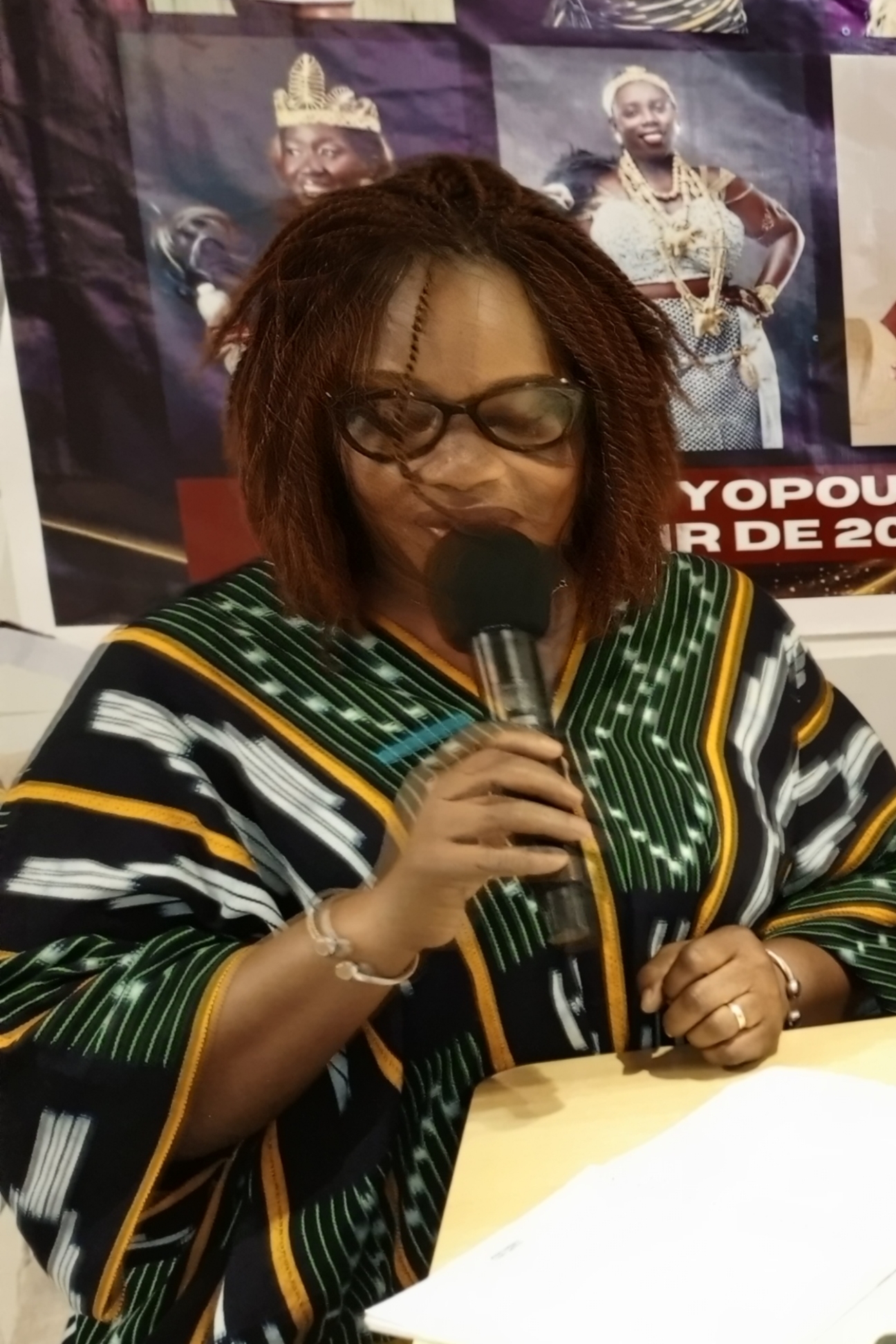 Finale du concours Miss Tabbooret Royal, 3 ème édition/ La promotrice Christiane Mahilé annonce de bonnes nouvelles aux candidates Finale du concours Miss Tabbooret Royal, 3 ème édition/ La promotrice Christiane Mahilé annonce de bonnes nouvelles aux candidates