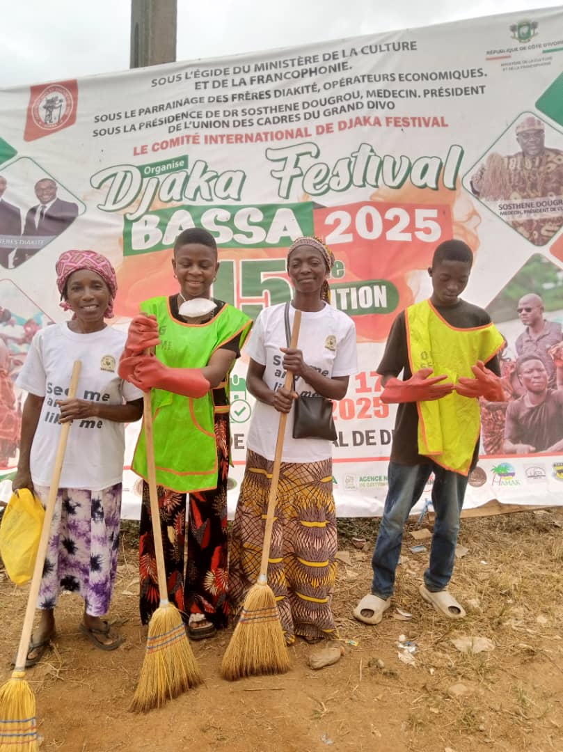 bénévoles Ong Seemi au Djaka festival bénévoles Ong Seemi au Djaka festival