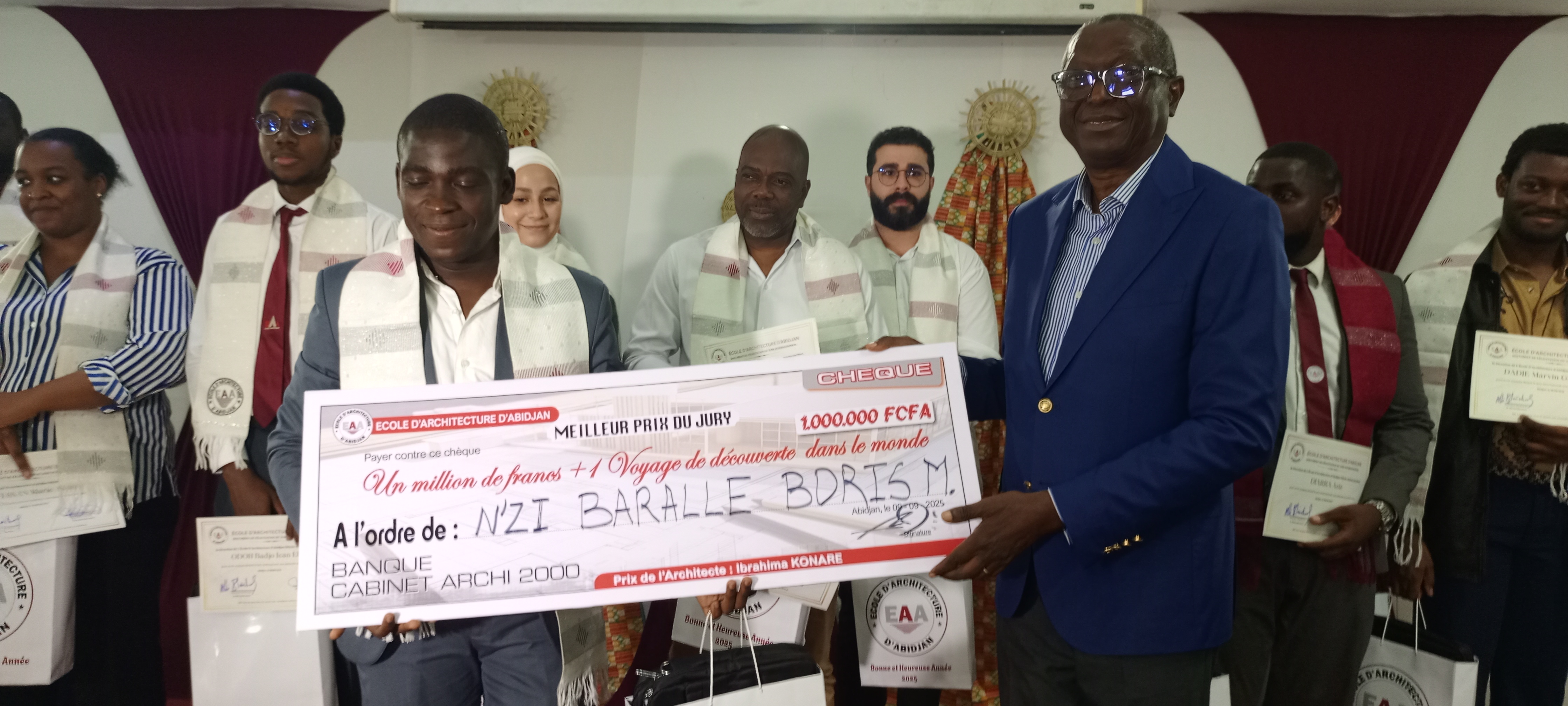 École d'architecture d'Abidjan ( EAA) /Soutenance de Master 2/ 16 candidats réalisent un carton plein École d'architecture d'Abidjan ( EAA) /Soutenance de Master 2/ 16 candidats réalisent un carton plein