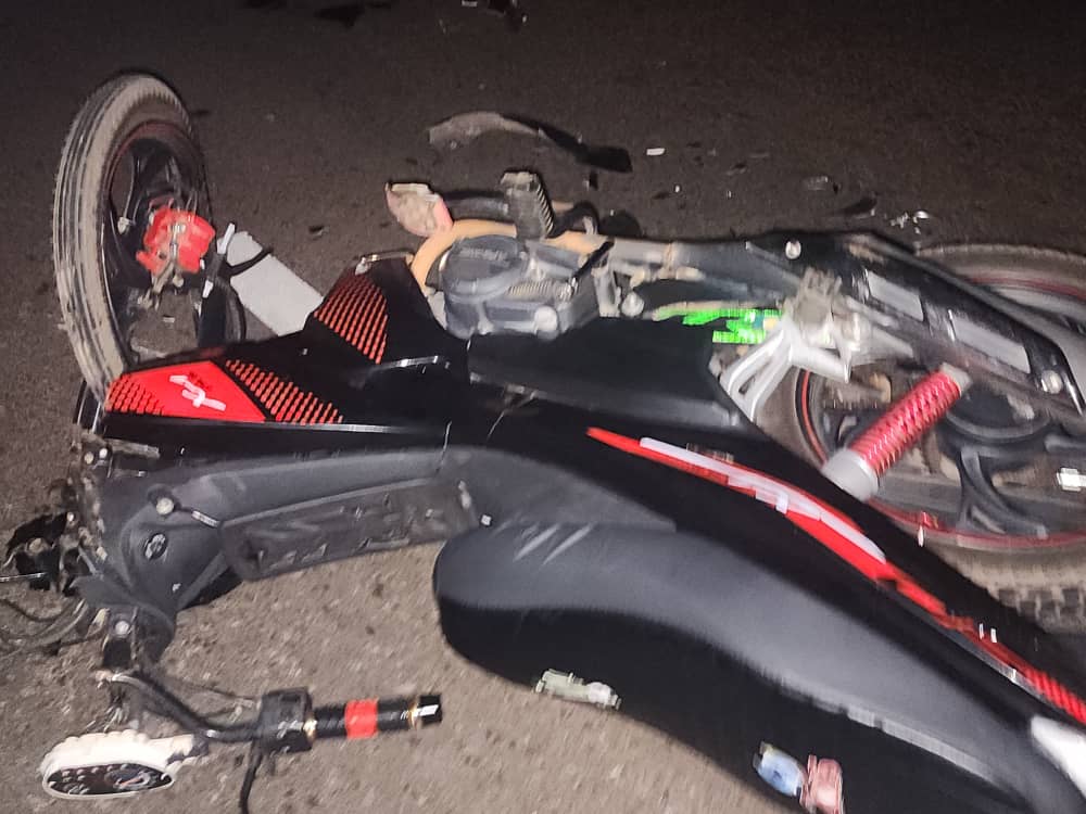 Tragique/ Trois personnes dont deux femmes périssent dans un terrible accident de moto Tragique/ Trois personnes dont deux femmes périssent dans un terrible accident de moto